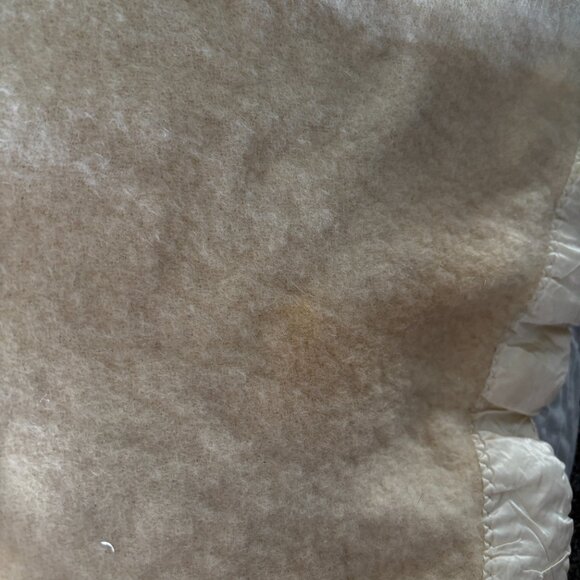 Vintage Eaton Haddon Hall Pure Virgin Wool Blanket .. Moth Proof - 1970's - Picture 6 of 10